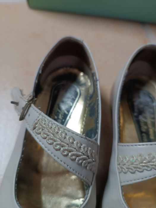 Sapatos comunhão para menina