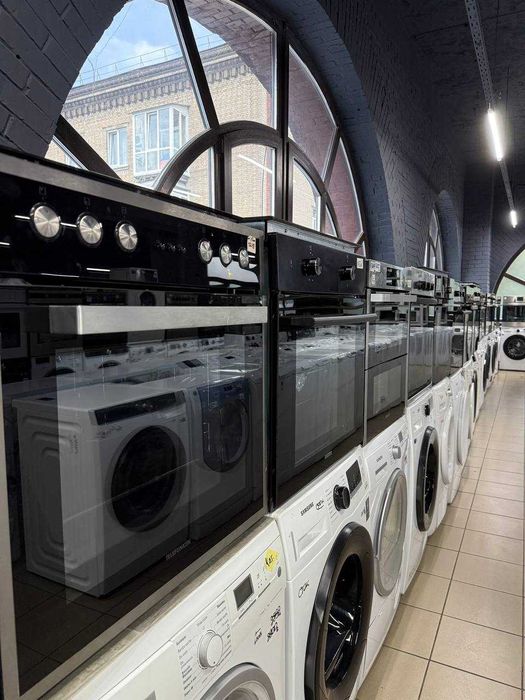 Продається вбудована духова шафа Electrolux EOA5851AAX 
Гарантія!
