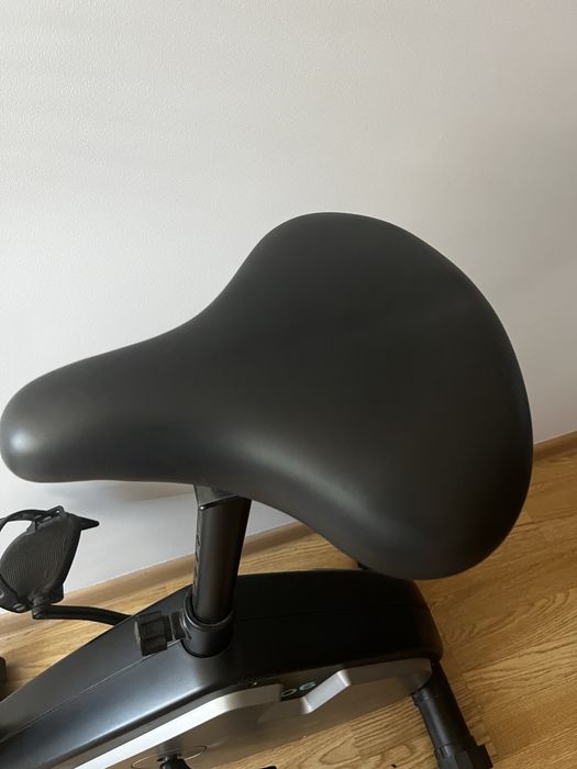 Rower Treningowy stacjonarny  Essential + 06 Domyos