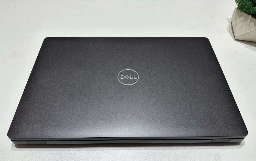 Dell Latitude 5500 15,6"FHD IPS Touch |i5-8365U |16Gb |SSD 512GbNVMe