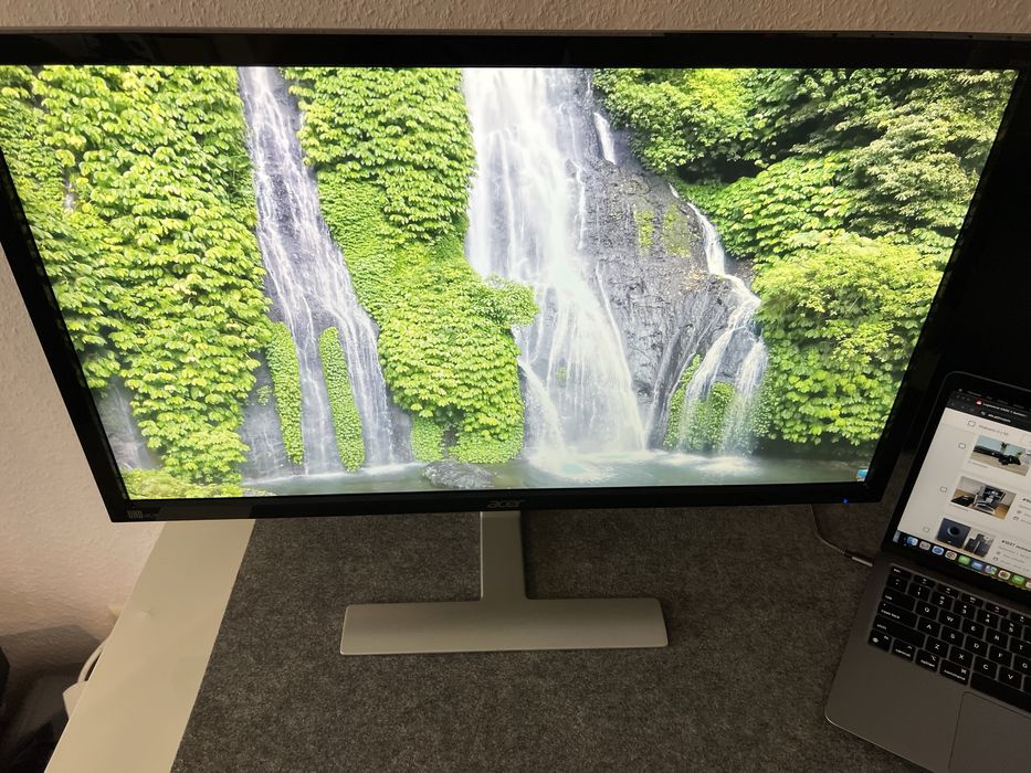#1498 Acer RT280K 4K UHD monitor