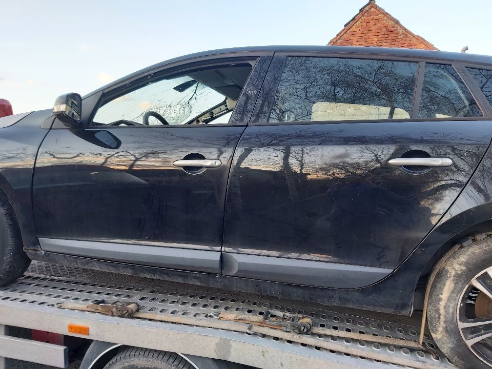klapa zderzak lampy tył megane 3