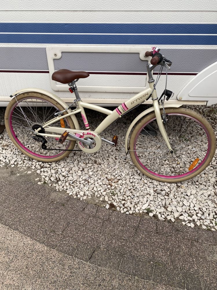 Rower dzieciecy decathlon btwin 24”  koła stan jak nowy !