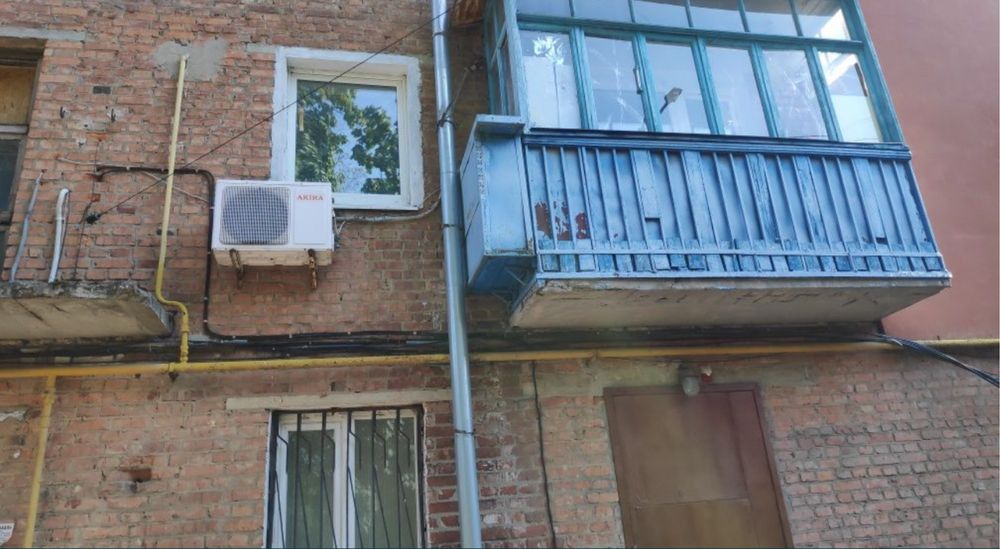 Продам 2х.кв.2/5 на П.Поле , 23 Августа 11а.
