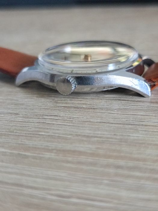 Zegarek mechaniczny Certina z lat 60 w stalowej 35.5mm kopercie