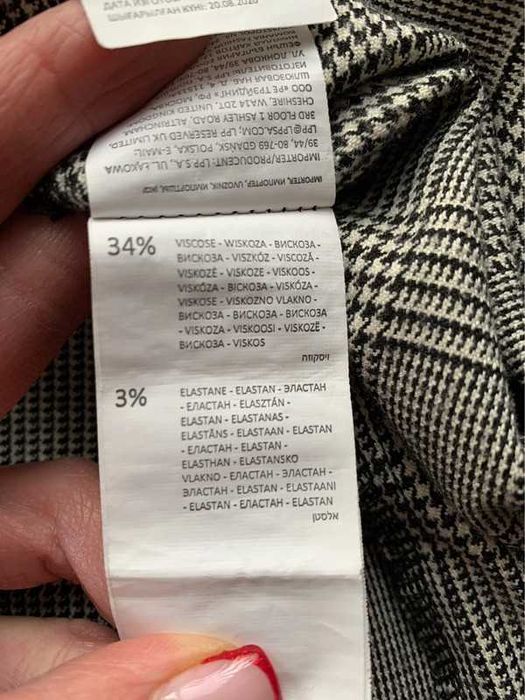 Elegancka szara kopertowa spódnica mini w kratkę do biura Reserved XS