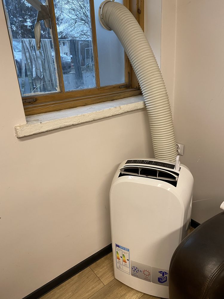 Klimatyzator stojacy przenosny WAP-07EC36H 1400W chlodzenie grzanie
