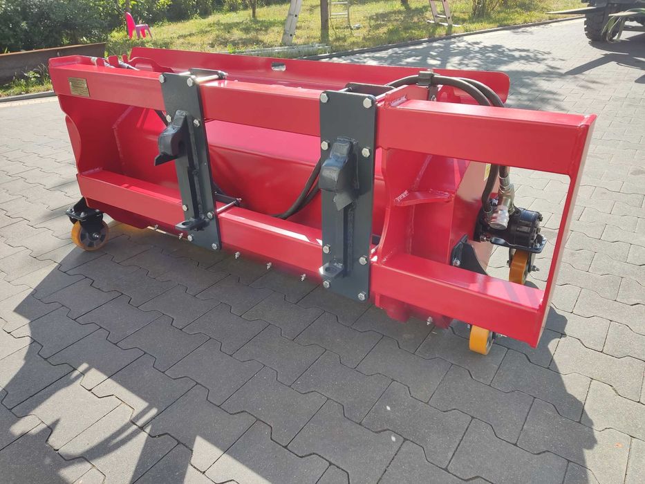 Podgarniacz Paszy Magnum