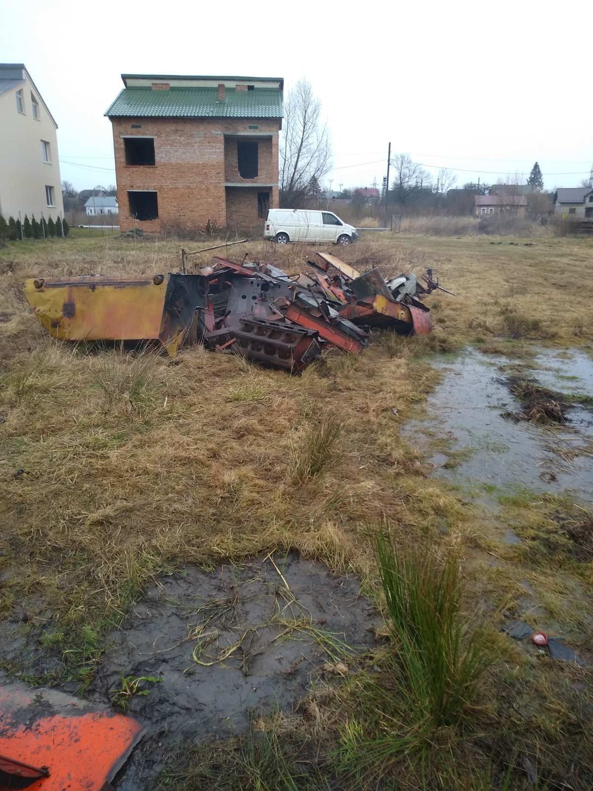 Вивіз хламу з будинків ,гаражів,підвалів,прийму стару побутову техн.