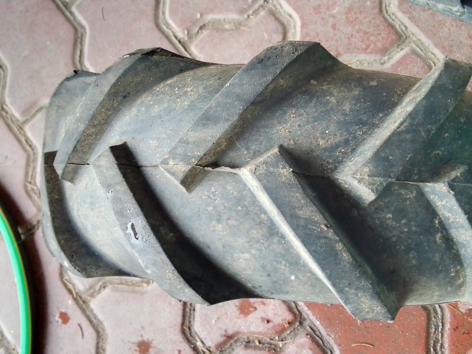 Opona do traktorka 13x5.00-6