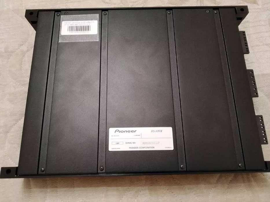 Carrozzeria (Pioneer) ODR RS-A99X.  Підсилювач чотириканальний.