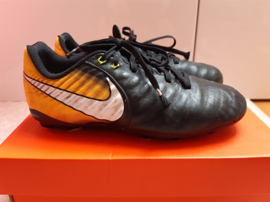 Korki Nike Tiempo r.36 buty piłkarskie