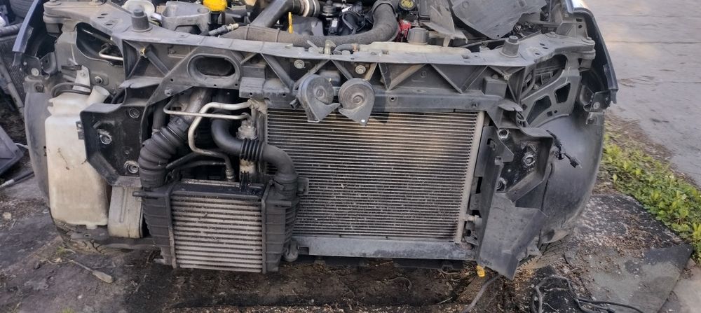 Renault Clio 3 pas przedni wzmocnienie