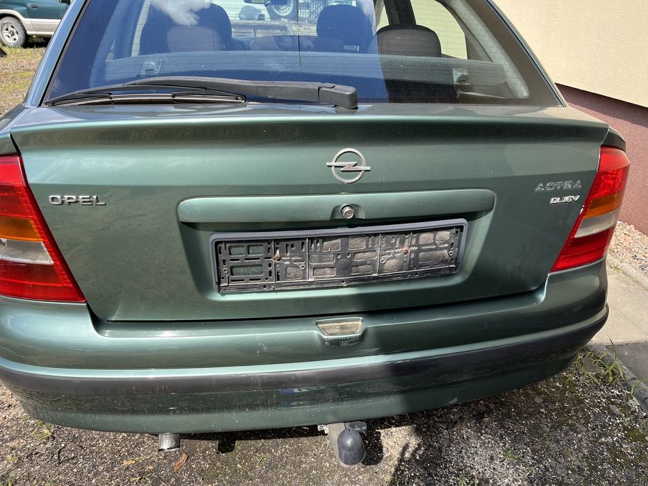 Części Opel Astra G 1.6 16V 2.0 D automat klapa chłodnice drzwi  Z 373