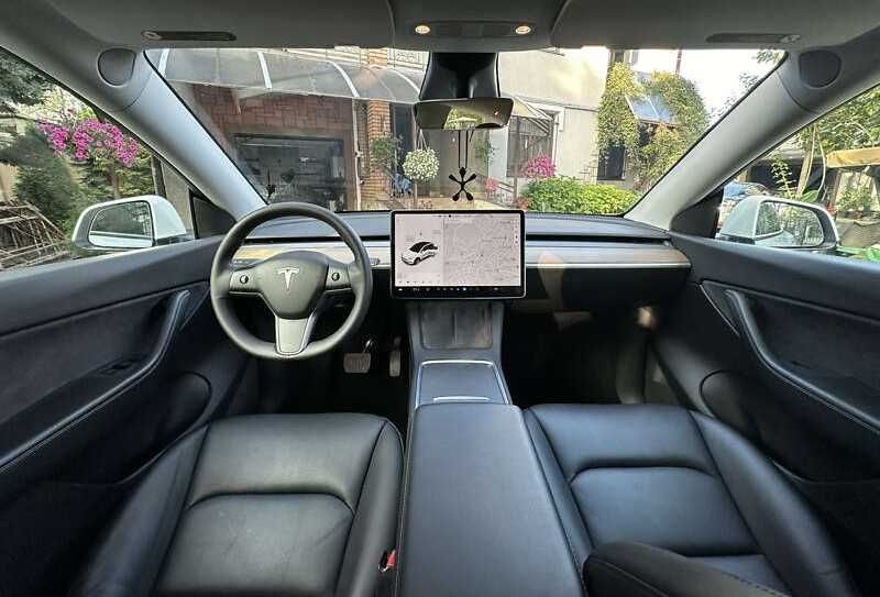 Tesla Model Y 2021 Dual Motor