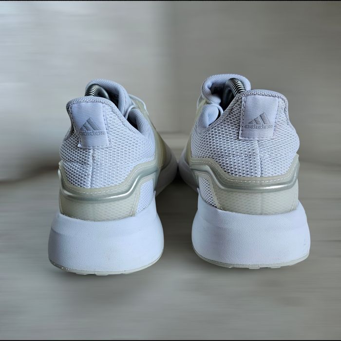 Женские Кроссовки "Adidas EQ 19 Runners" 2022г.