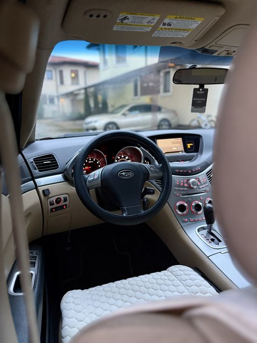 Продам обслужену Субару Трибека