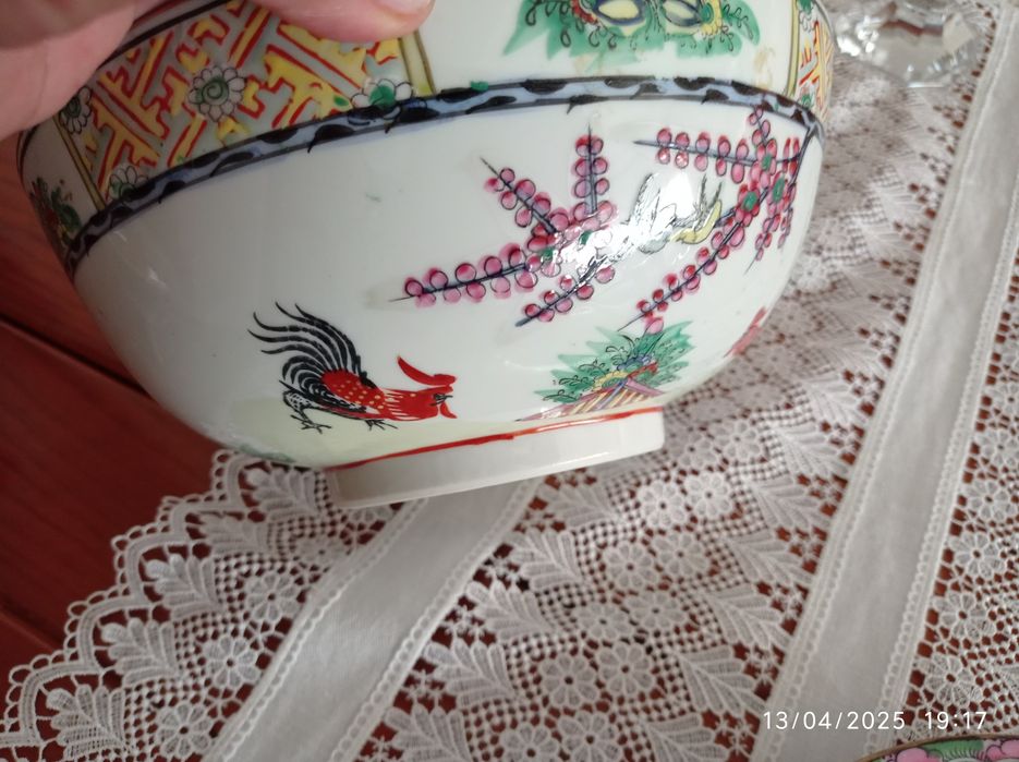 Conjunto peças decorativas em porcelana,
