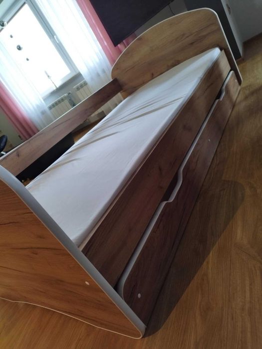 Łóżko dziecięce z materacem