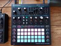 Sintetizador Novation Circuit Mono Station