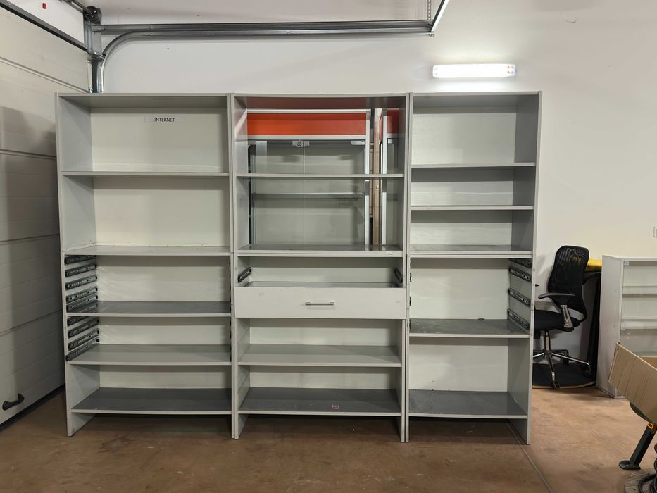 Meble regały witryny - likwidacja sklepu