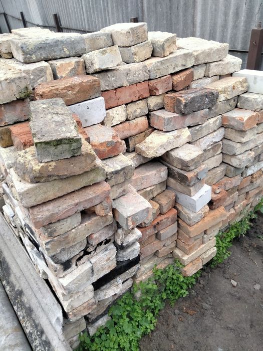 Продам цеглу була у використанні
