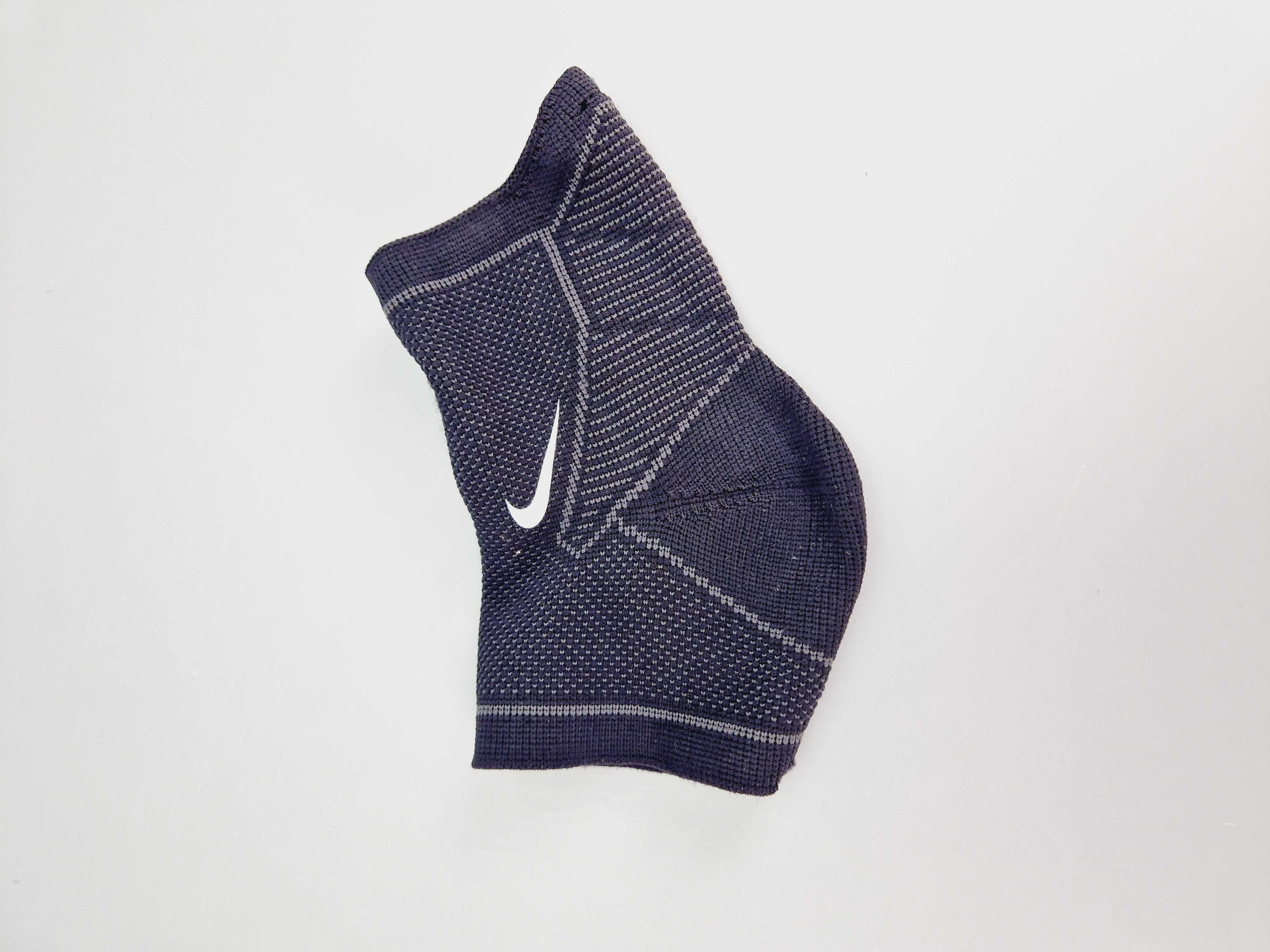 Stabilizator NIKE na kostkę one size