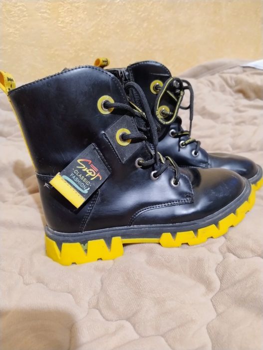 Демі сапожки для дівчинки