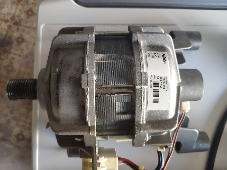 Запчастини до Ariston AQSL U 09 CSI.
