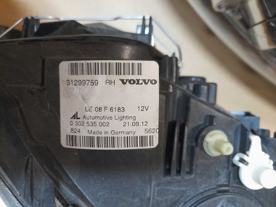 lampy Volvo C70 poliftowe 3.1.2.9.9.7.5.8 i 3.1.2.9.9.7.5.9