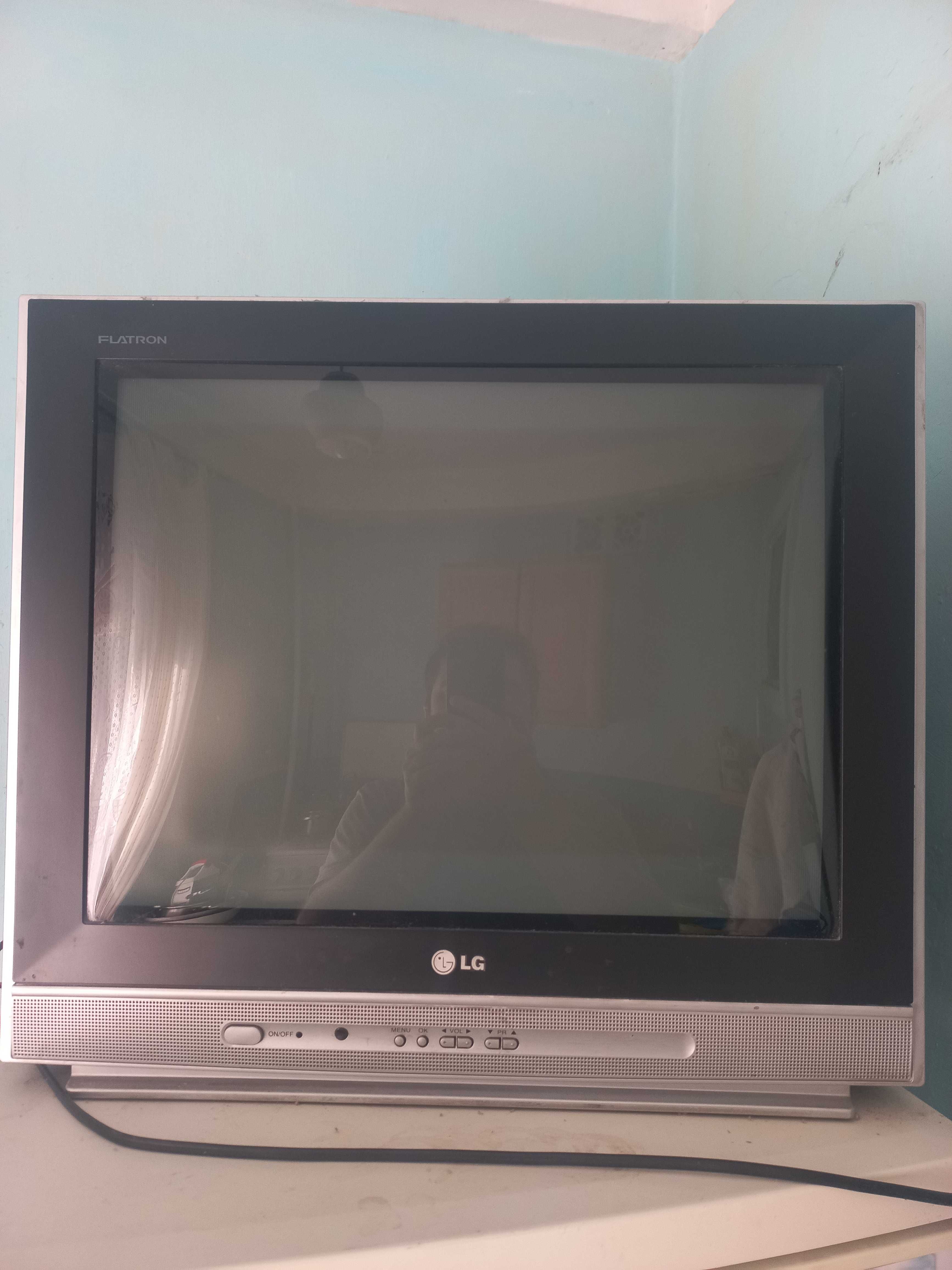 Телевизор LG 21FJ4AB