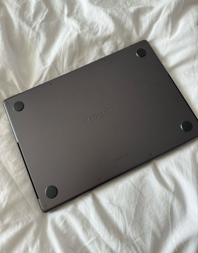 MacBook Pro 3MPro 14” 18GB RAM