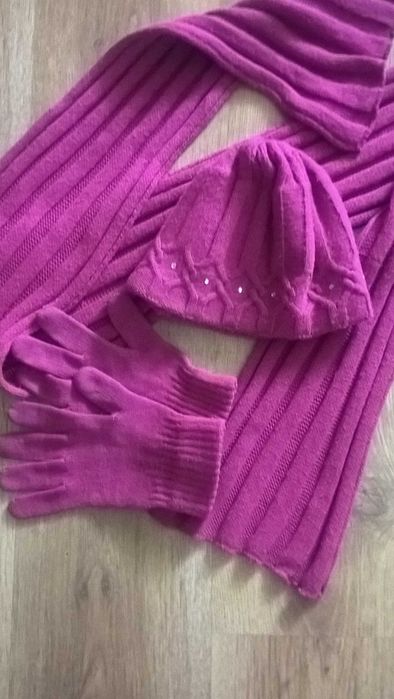 Komplet zimowy (czapka, szalik, rękawiczki)