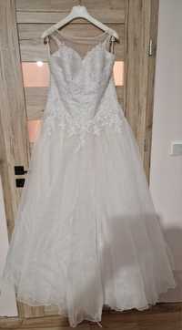 Suknia ślubna model 16000