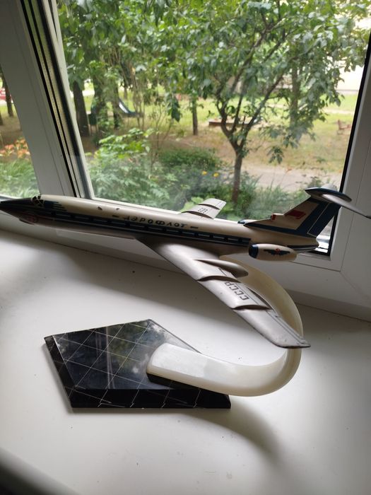 Модель самолёта Ту 134