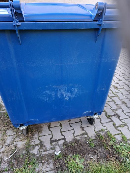 Pojemnik na karton papier