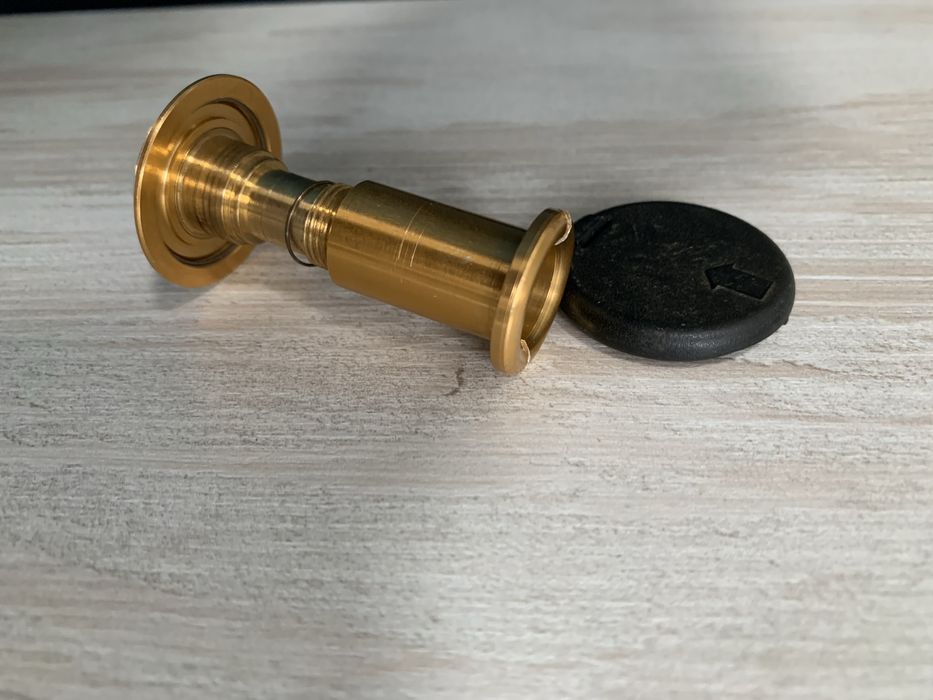 Продам дверне вічко глазок 30/55 б/у