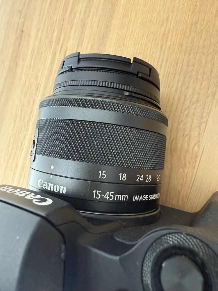 Camera Canon EOS M50
