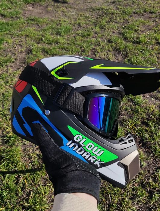 Мотошоломи на вибір, шлем, шолом, мотоцикл, екіпіровка, мотоаксесуари