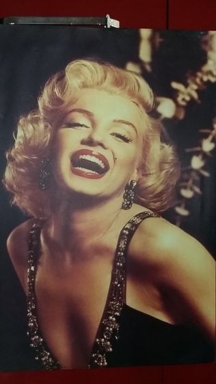 Marilyn Monroe з-за кордону