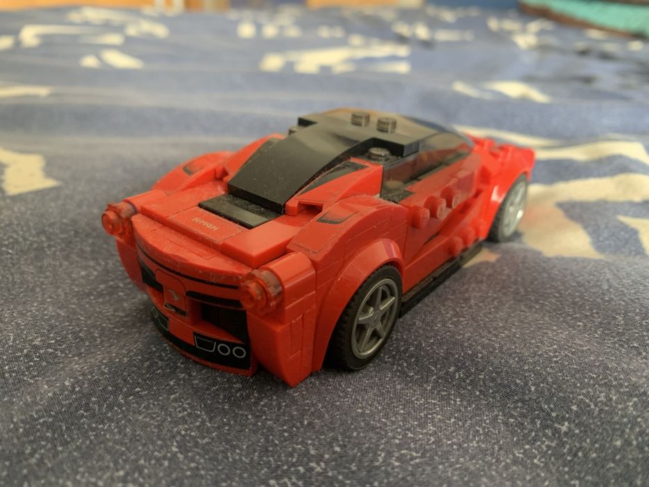 Lego Speed Champions Ferrari Laferrari