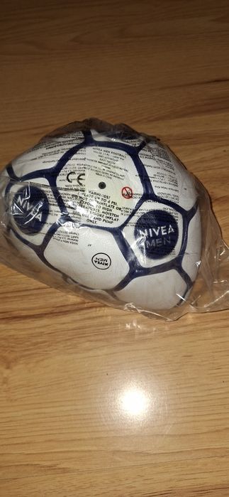 pilka do nogi nivea nowa