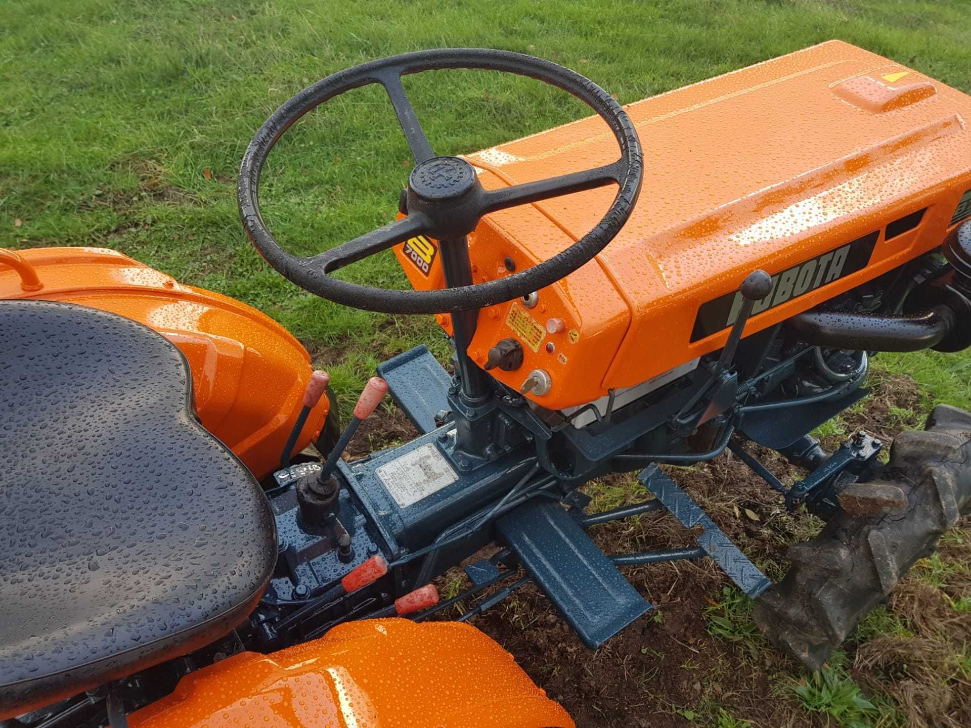 Mini Trator Japonês Kubota B7000