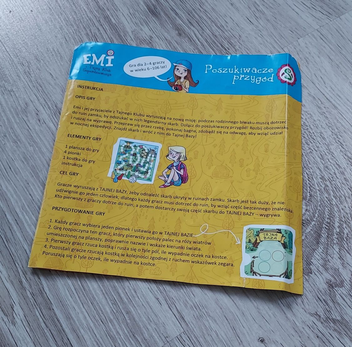 Poszukiwacze przygód gra i Książka emi I tajny klub superdziewczyn