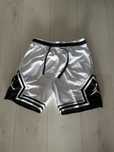 Spodenki nike jordan size M biale