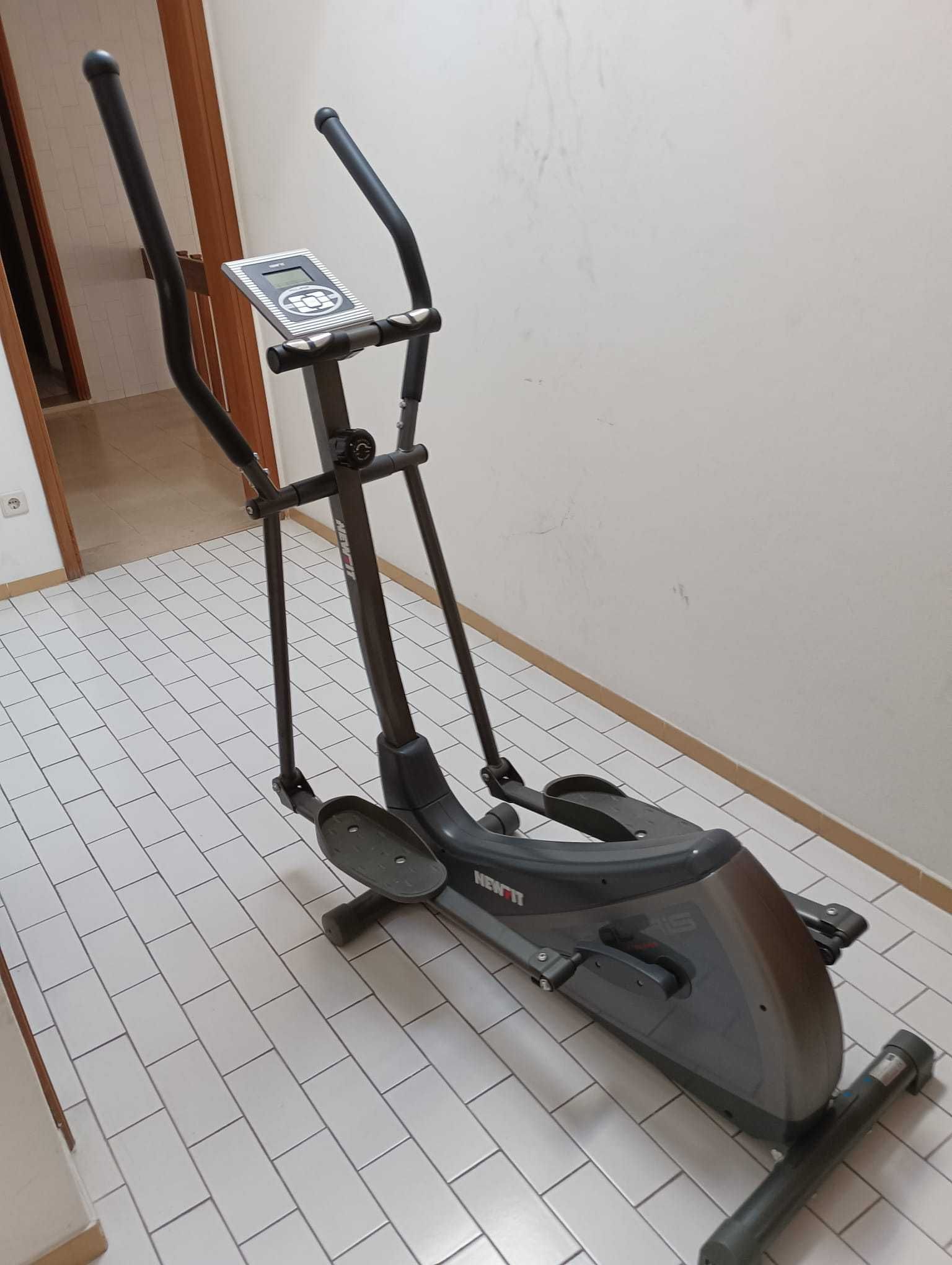 Bicicleta Elíptica NewFit – Segunda Mão, Excelente Estado