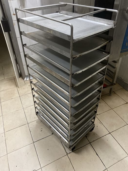 Piec konwekcyjno parowy + podstawa + wózek z blachami