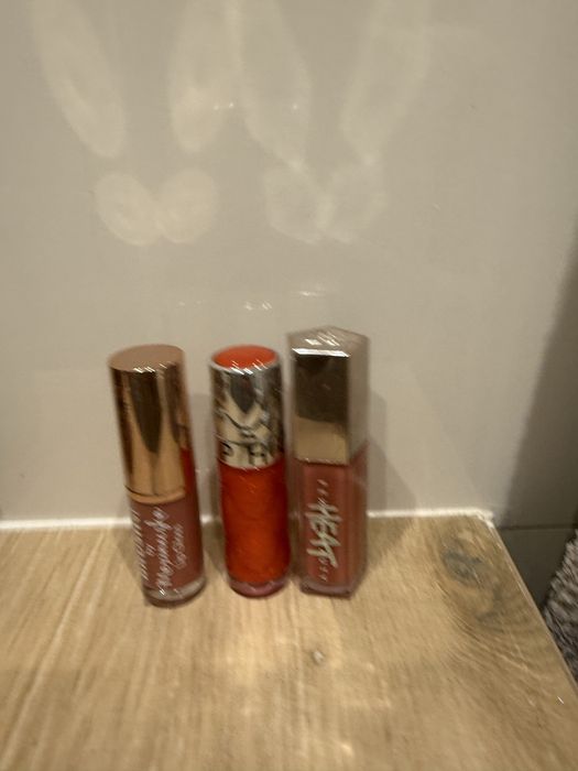 Pomadki uzyte max kilka razy sephora fenty beauty