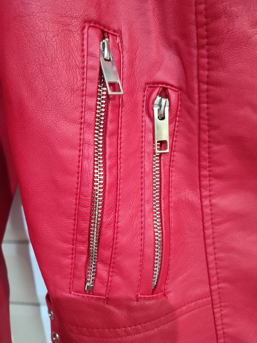 Czerwona ramoneska z eko skóry rozmiar M Born2be