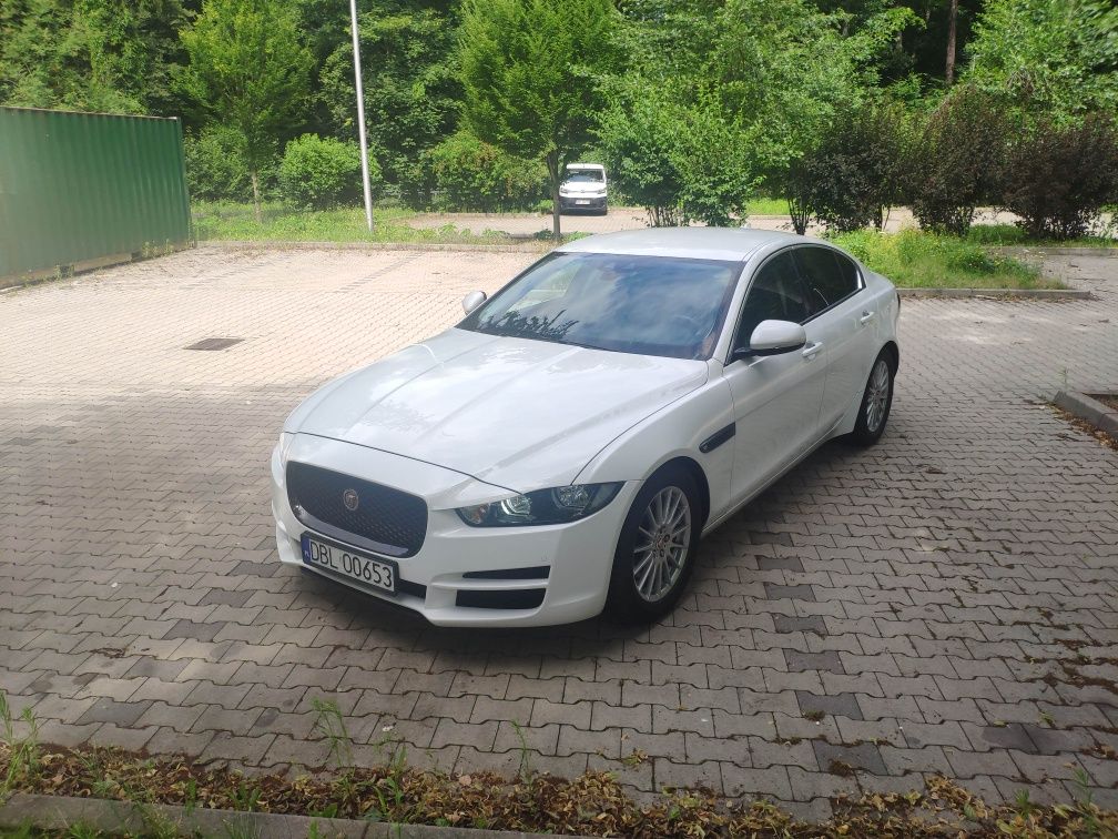 Jaguar xe 2.0 d Prestiż